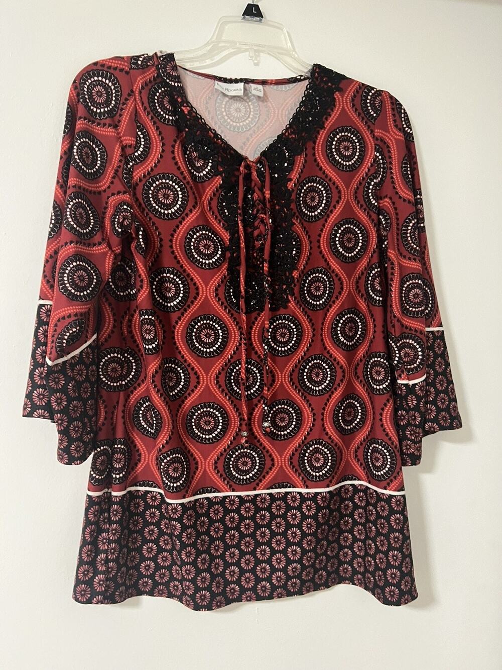 Kim Rogers red and black 3/4 sleeve paisley blouse lace top womens small